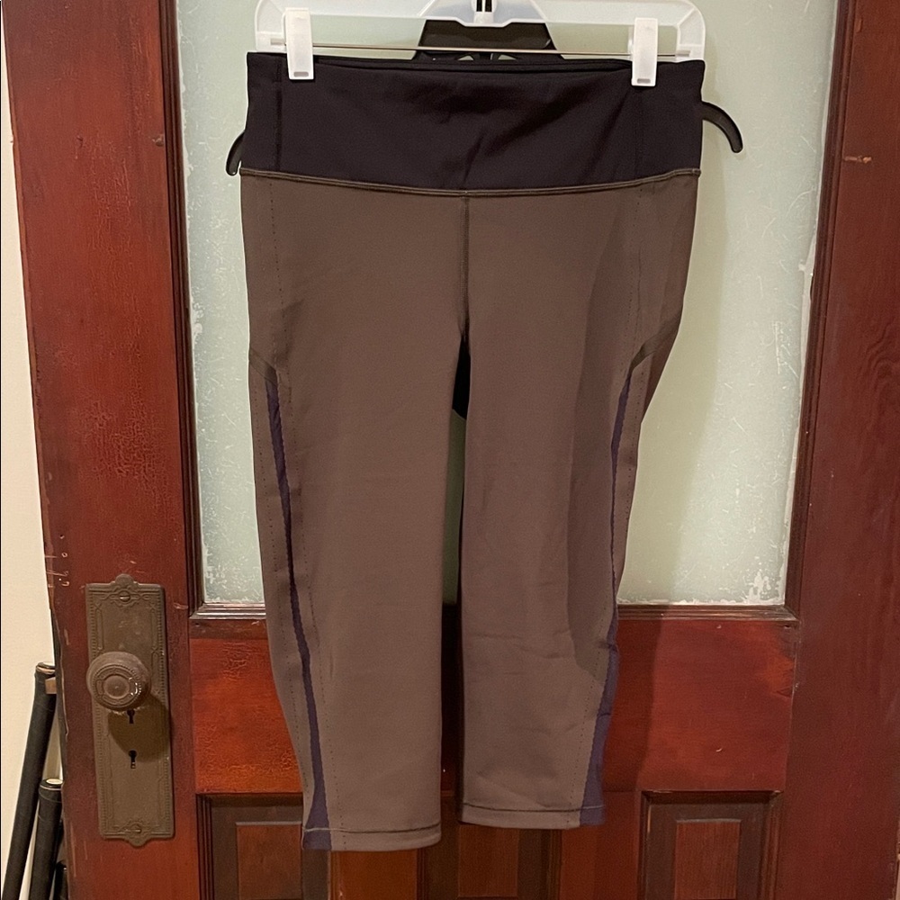 Lululemon Olive Green and Black Cropped Leggings